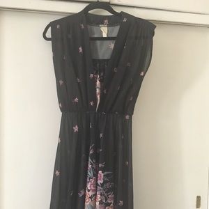 Vintage Black Floral Dress. sz xs